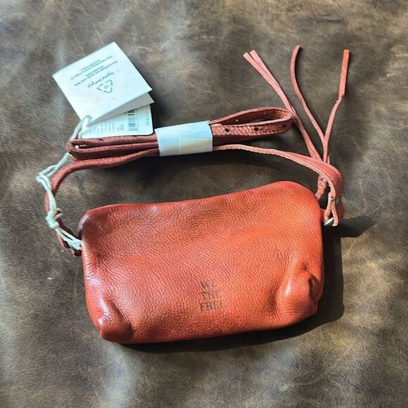 FREE PEOPLE- WE THE FREE RIDER CROSSBODY Red - Picture 3 of 7